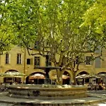بيت ضيافة La Nimoise, Maison Familiale Avec Jardin نيم