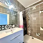 بيت ضيافة La Nimoise, Maison Familiale Avec Jardin