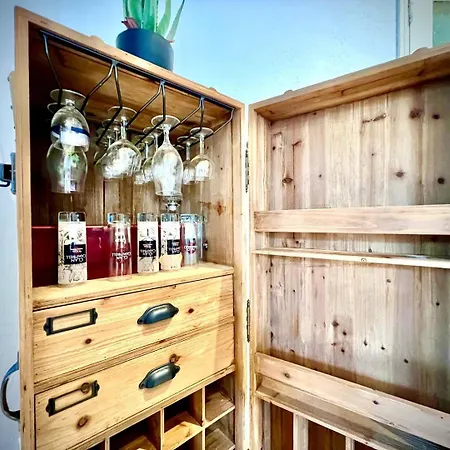 Affittacamere La Nimoise, Maison Familiale Avec Jardin 4*