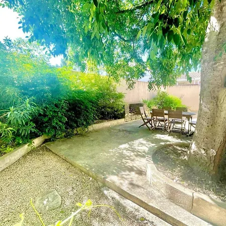 La Nimoise, Maison Familiale Avec Jardin Konukevi 2*