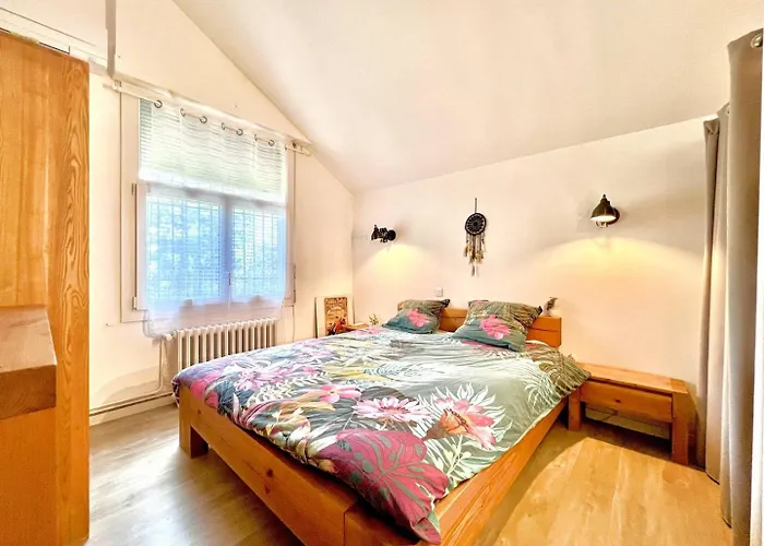 La Nimoise, Maison Familiale Avec Jardin Guest house 4*